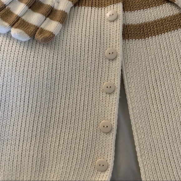Matching Scarf and Gloves Set in White/Tan - Picture 7 of 10